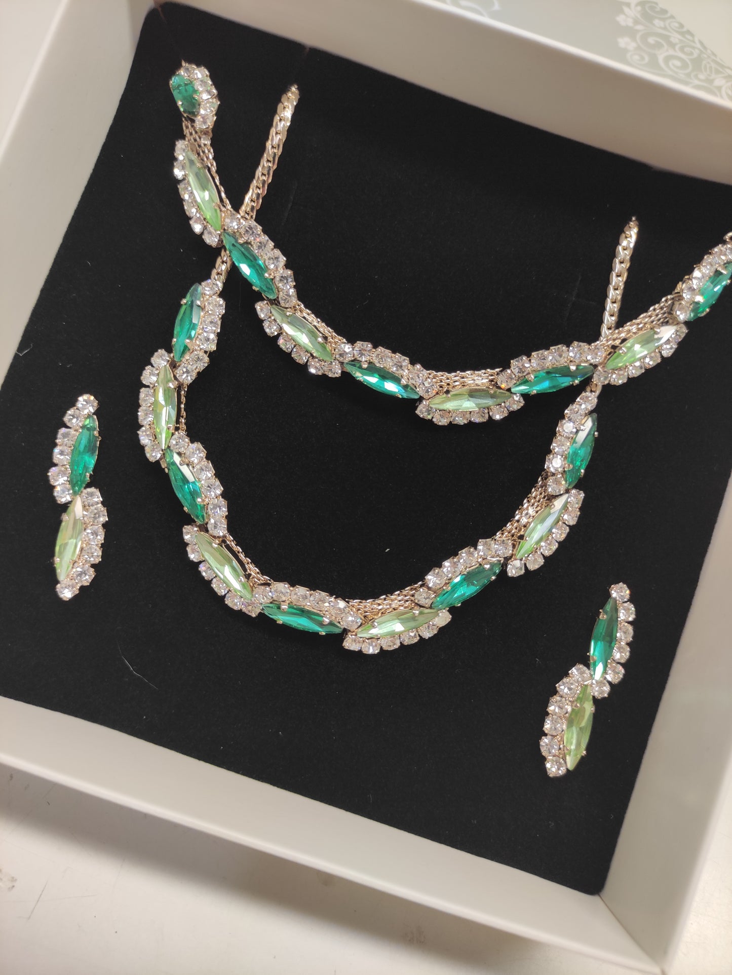 Parure 1446C