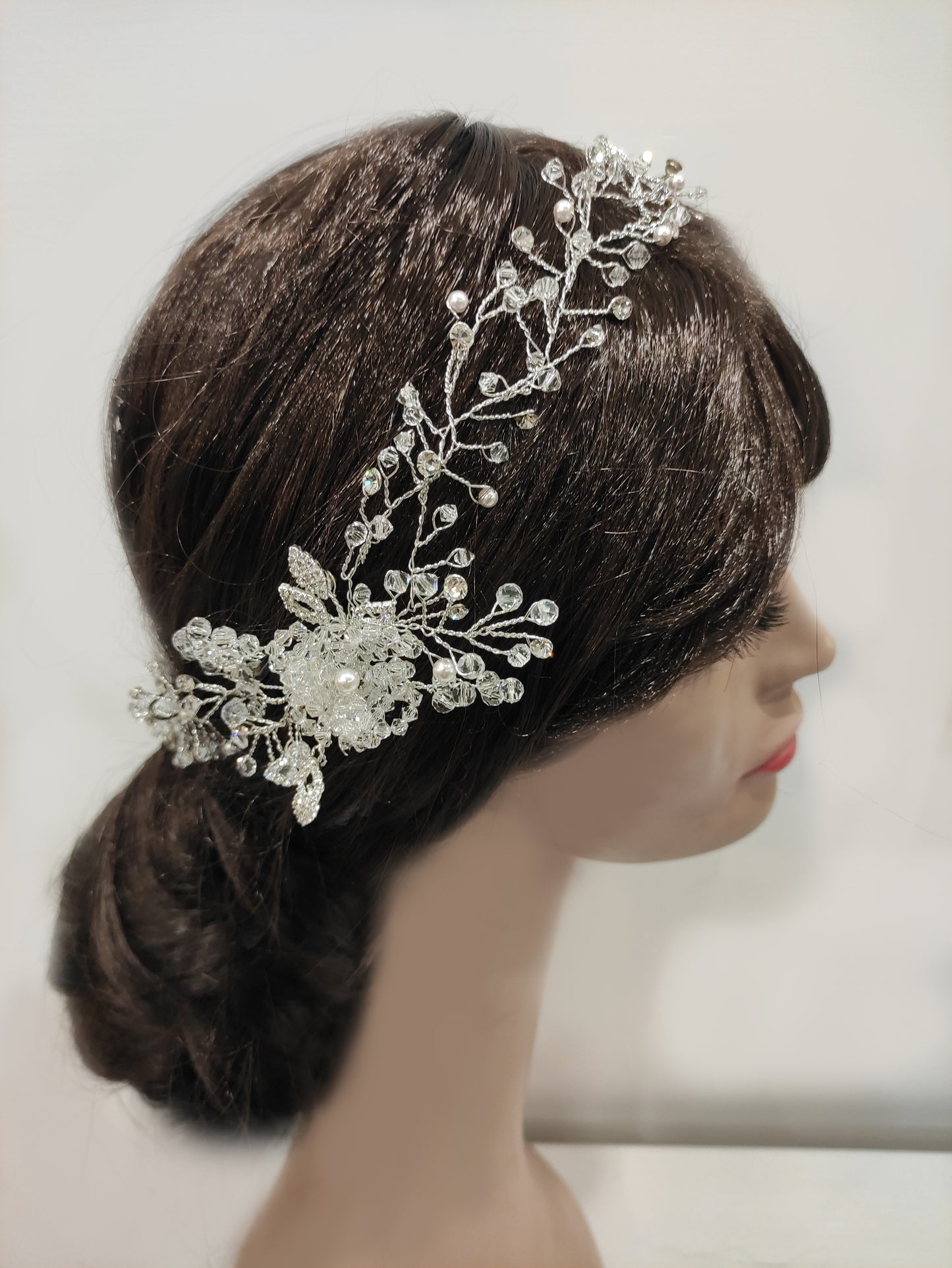 FRN197 - Modellabile in cristalli con fiore laterale